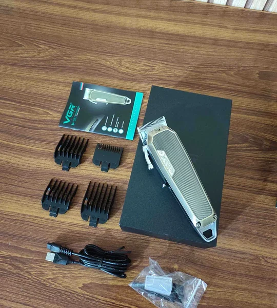 VGR V-667 Top Quality Professional Hair Trimmer & Clipper